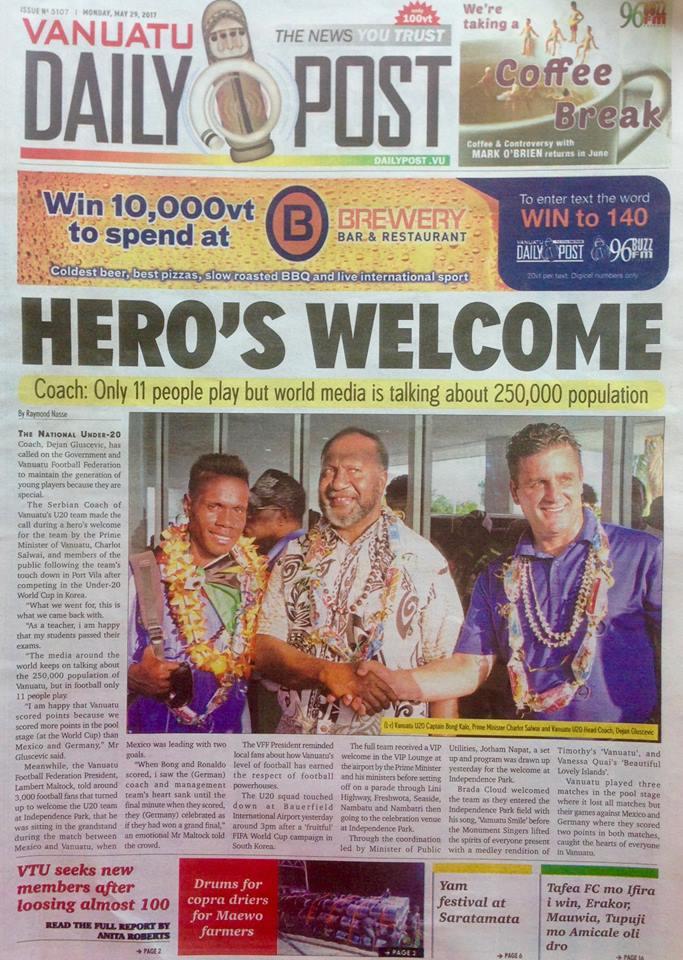 Dejan Gluscevic dielu-elukan oleh publik Vanuatu dan dianggap sebagai pahlawan. Copyright: Facebook/Dejan Gluscevic