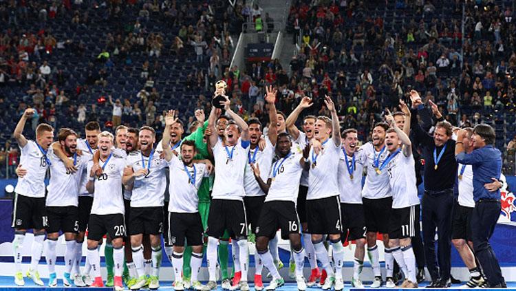 Aksi%20selebrasi%20pemain%20Timnas%20Jerman%20memangkan%20piala%20konfederasi.