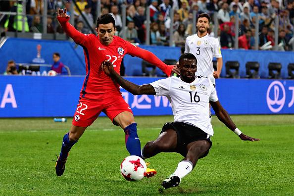 Antonio Rudiger (kanan) saat membela Jerman di kompetisi Piala Konfeferasi 2017. Copyright: INDOSPORT