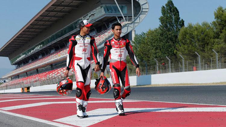 Dua pembalap Indonesia siap merebut podium di seri balapan FIM CEV Valencia. Copyright: Istimewa