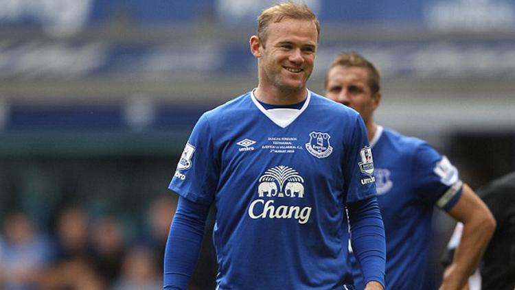 Wayne Rooney saat membela Everton di laga amal. Copyright: dailymail.co.uk