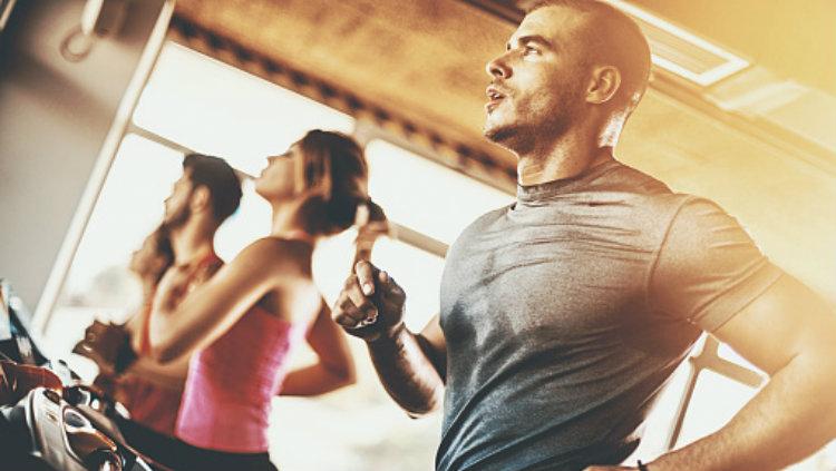 Viral kematian binaragawan Bali Justyn Viki karena tertimpa beban, intip lima tips ngegym yang aman agar terhindar dari risiko cedera hingga hilangnya nyawa.