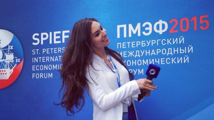 Jurnalis asal Rusia, Ekaterina Nadolskaya. - INDOSPORT