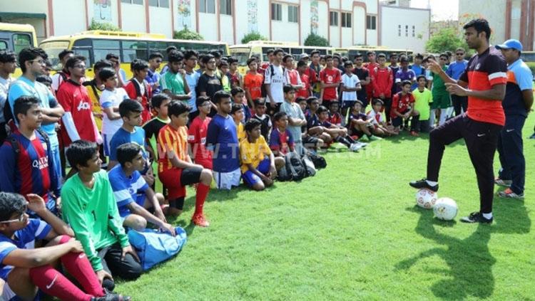 Abhishek Yadav telah menemui 20 ribu bocah selama menjaring pemain untuk Timnas U-17 India. Copyright: Wr8sports.com