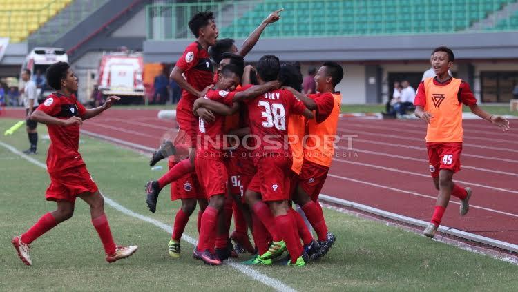 Persija U 19 vs Sriwijaya U 19. Copyright: Herry Ibrahim/Indosport.com