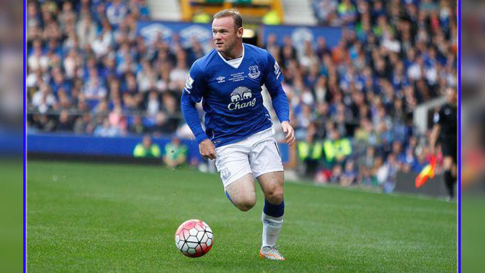 Wayne Rooney saat mengenakan seragam Everton dalam laga amal di bulan Januari 2017 lalu. Copyright: Mirror