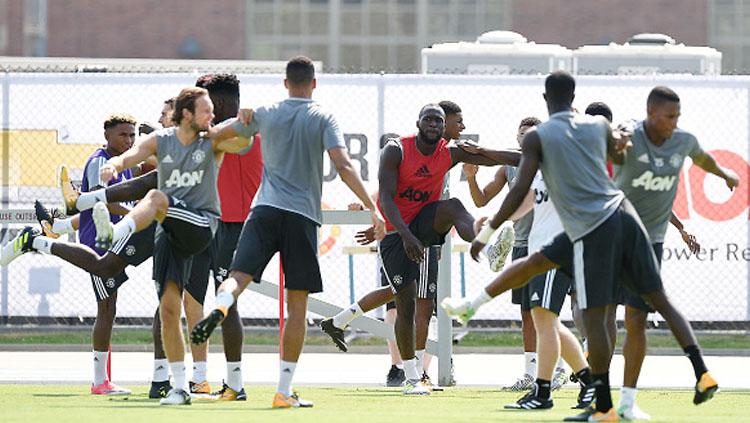 Romelu Lukaku jalani latihan pertamanya bersama rekan setim barunya di Manchester United.