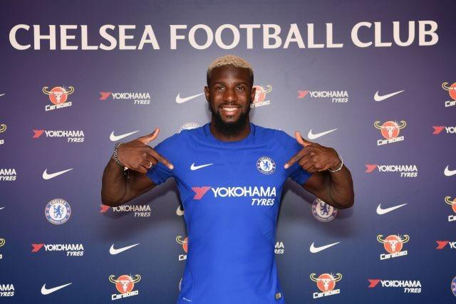 Tiemoue Bakayoko diikat kontrak oleh Chelsea selama 5 tahun. Copyright: Twitter Chelsea