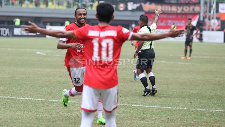 Persija Jakarta vs Borneo FC di Stadion Patriot Candrabhaga.