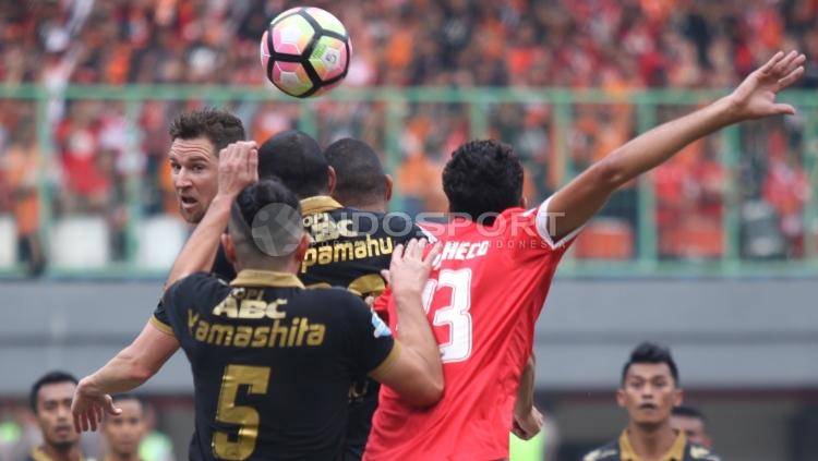 Persija Jakarta vs Borneo FC di Stadion Patriot Candrabhaga.