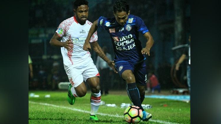 Persipura bungkam perlawanan Arema FC. Copyright: wearemania.net