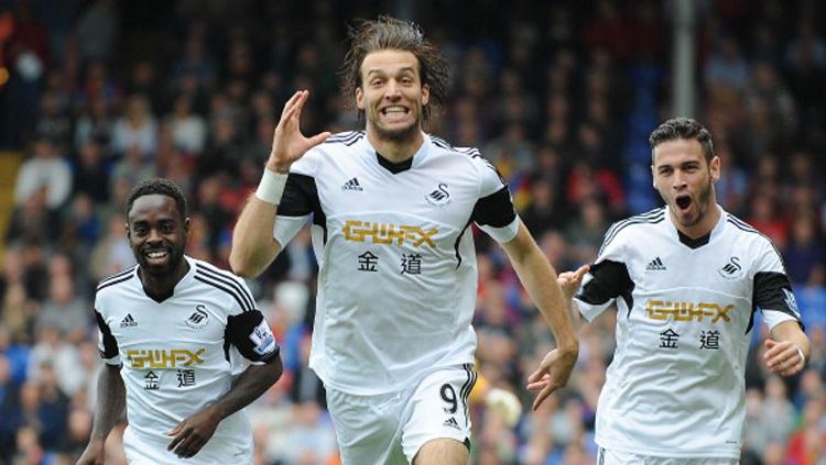 Michu, mantan striker Swansea City. Copyright: INDOSPORT