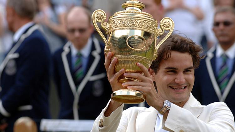 Roger Federer saat juara Wimbledon 2006.