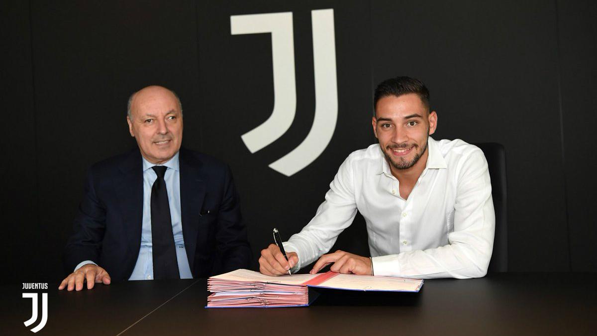 Klub Liga Italia (Serie A), Juventus dan AS Roma, berencana melakukan tukar guling pemain antara Mattia De Sciglio dan Rick Karsdorp.