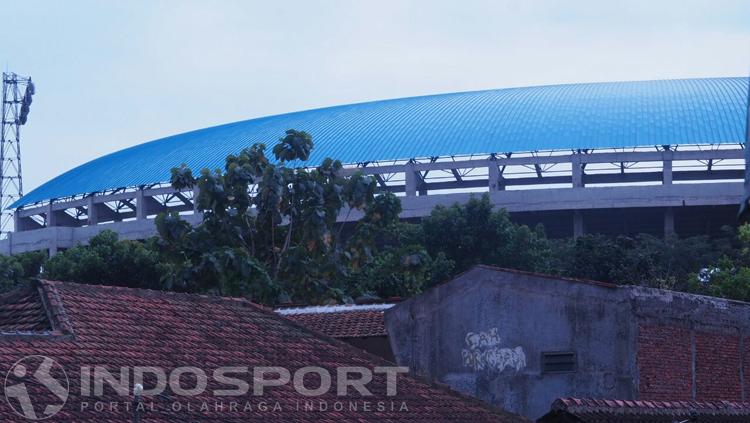 Stadion Jatidiri difoto dari kejauhan. Copyright: Gregah/INDOSPORT