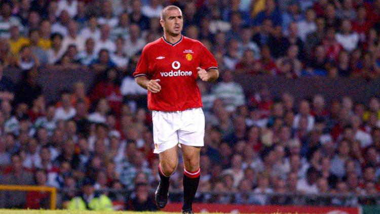 Eric Cantona saat membela Manchester United. Copyright: Indosport