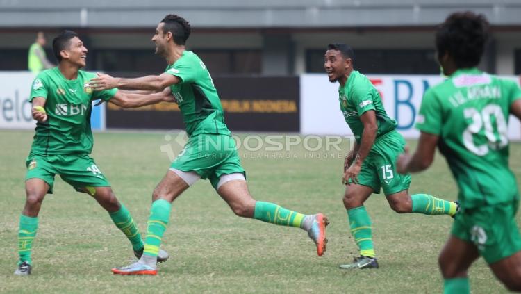 Selebrasi pemain Bhayangkara FC. FOTO INDOSPORT/Herry Ibrahim.