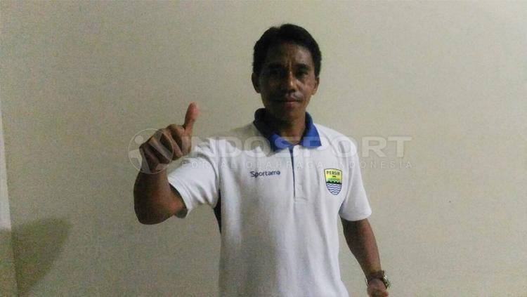 Eks kapten Persija Jakarta, Budiman Yunus, kini menjabat asisten pelatih Persib Bandung. - INDOSPORT