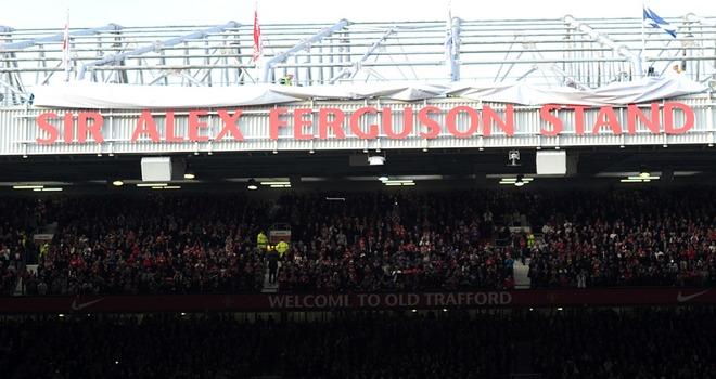 Nama Sir Alex Ferguson terlihat dalam stadion Old Trafford, markas Man United. Copyright: Sky Sports