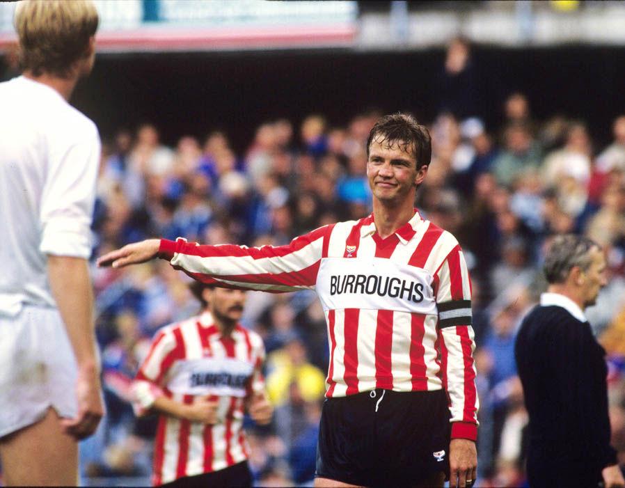 Louis van Gaal saat masih menjadi pemain sepakbola. Copyright: express.co.uk