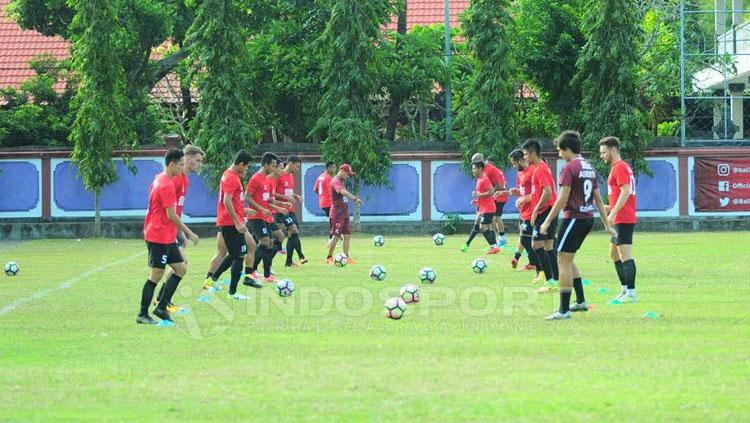 Penggawa PSM Makassar saat jalani latihan. Copyright: Muhammad Nur Basri/INDOSPORT