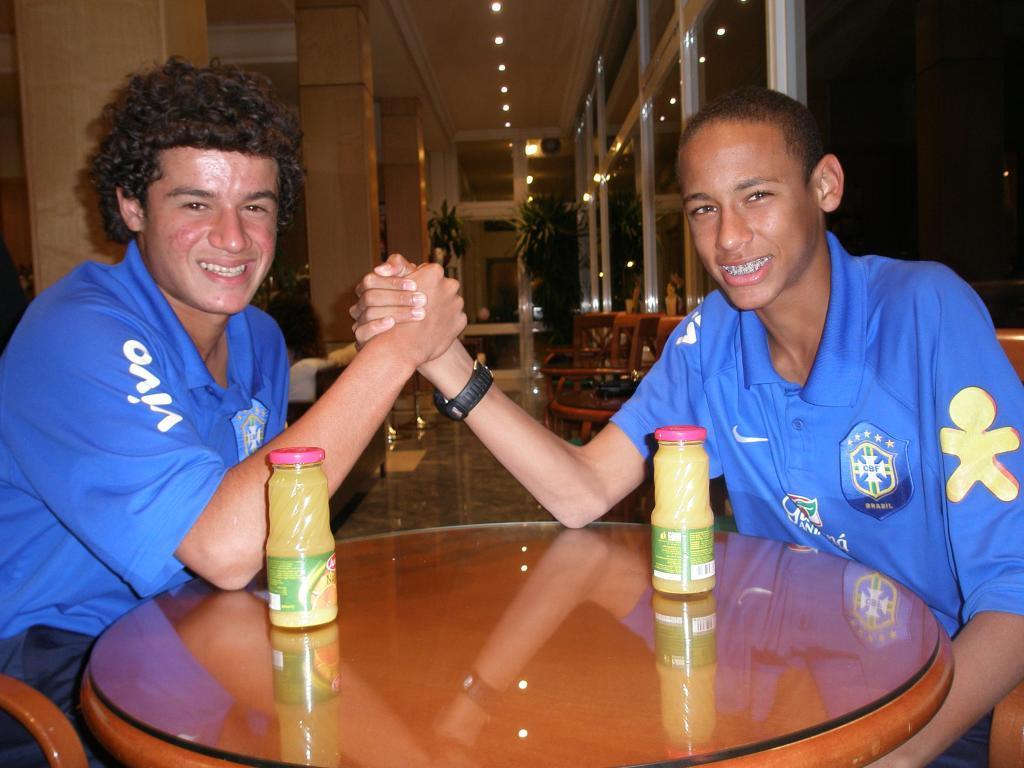 Coutinho dan Neymar saat masih remaja dan membela Timnas Brasil U-20. Copyright: Marca