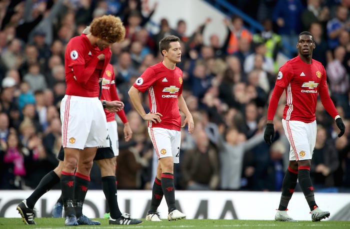 Tiga gelandang bertahan Man United, Marouane Fellaini (kiri), Ander Herrera (tengah), dan Paul Pogba. Copyright: Sportclub