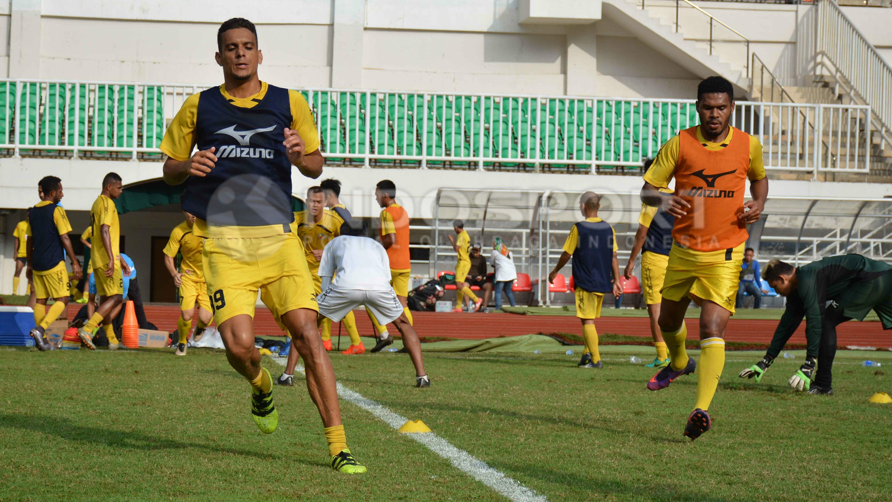 Sesi Latihan Semen Padang. Copyright: Taufik Hidayat/INDOSPORT