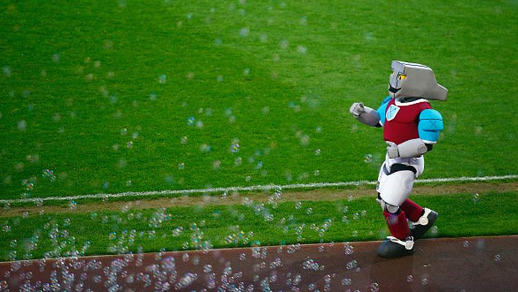 Maskot HAMMERHEAD-WEST HAM UNITED Copyright: footyjokes.net