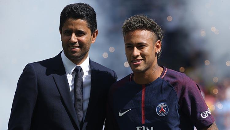 Presiden PSG, Nasser Al-Khelaifi dan pemain barunya Neymar. Copyright: INDOSPORT