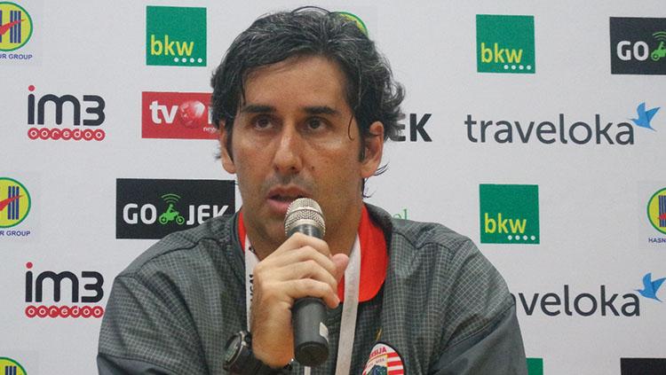 Pelatih Persija Jakarta, Stefano Cugurra Teco. Copyright: Persija Jakarta