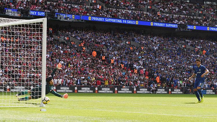 Alvaro Morata gagal memanfaatkan peluang emasnya lewar tendangan penalti. Copyright: INDOSPORT