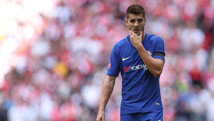 Alvaro Morata tampak sedih setelah gagal mengeksekusi penalti.