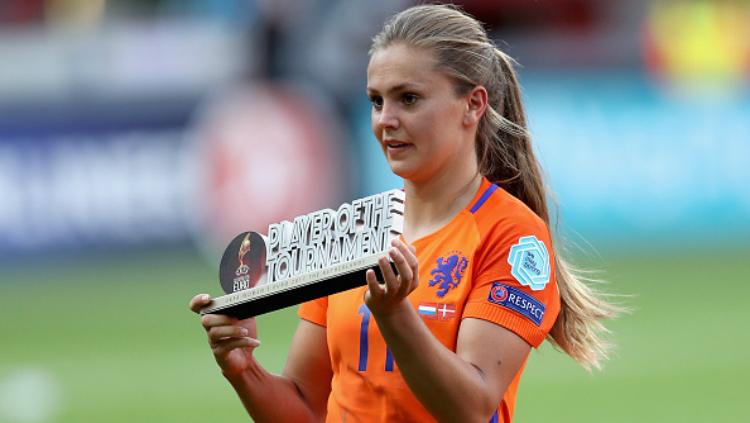 Lieke Martens, kekasih pemain keturunan Indonesia Benjamin van Leer.