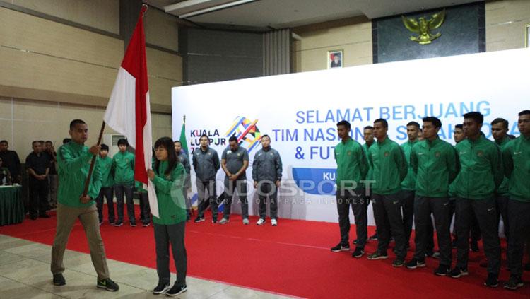 Suasana pelepasan Timnas Futsal Putri dan Timnas U-22. Copyright: Herry Ibrahim/Football265.com