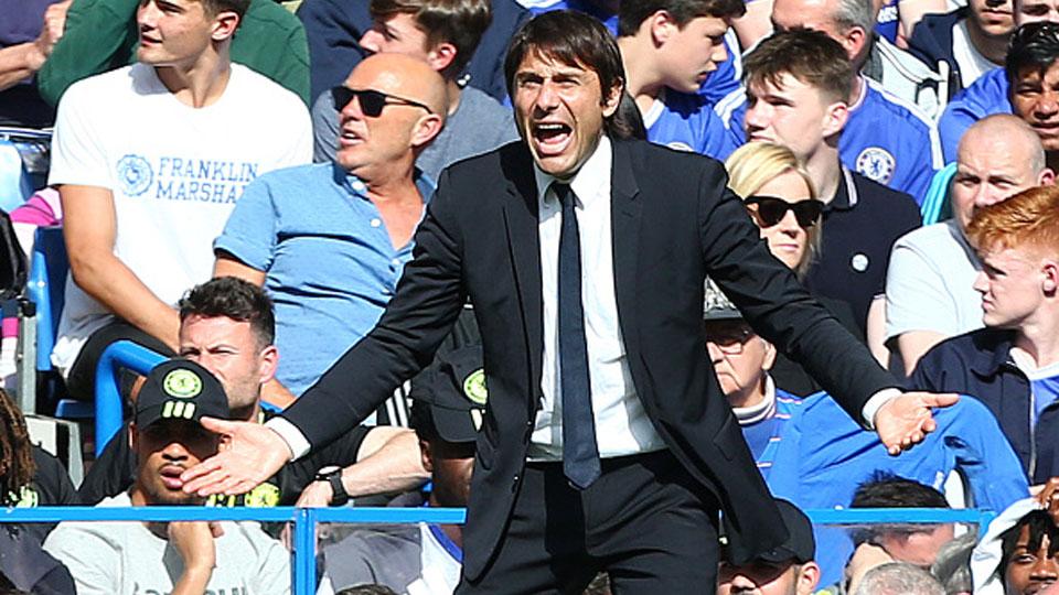 Antonio Conte, pelatih Chelsea. Copyright: INDOSPORT