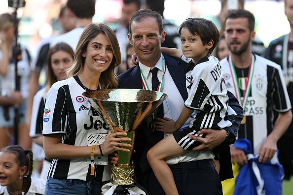 Massimiliano Allegri memberikan gelar juara Serie A Italia 2016/17 untuk Juventus. Copyright: INDOSPORT