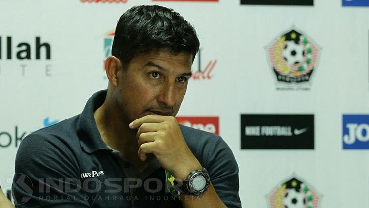 Pelatih Persebaya Surabaya, Angel Alfredo Vera.