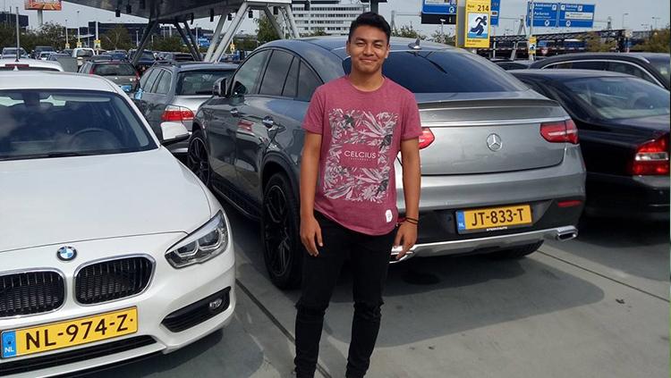 Deny Singo berada di Groningen.