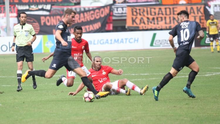 Persija Jakarta vs PSM Makassar. Copyright: Herry Ibrahim/INDOSPORT