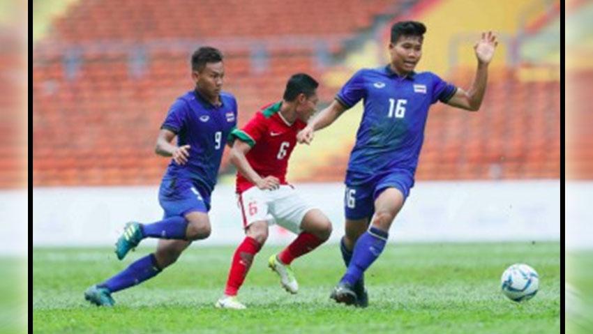 Aksi pemain Indonesia saat melawan Thailand Copyright: PSSI