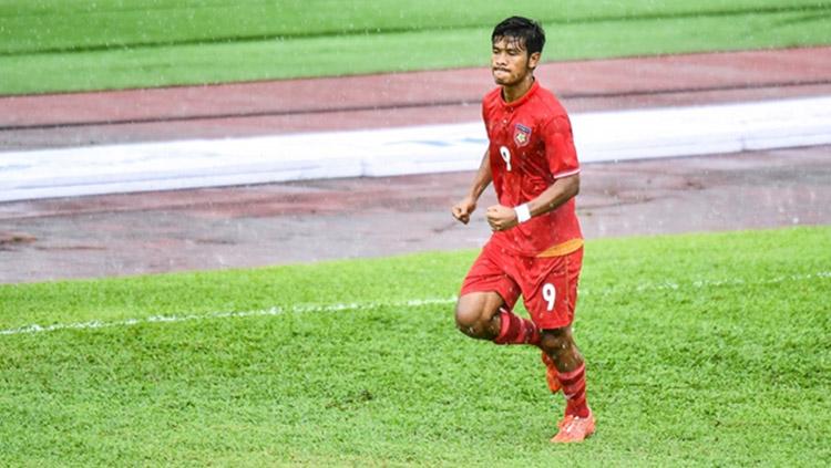 Selebrasi pemain Myanmar usai membobol gawang Singapura. Copyright: AFC.com