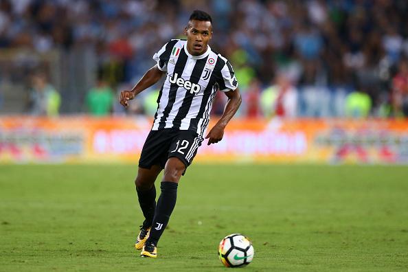 Alex Sandro, pemain bintang Juventus. Copyright: INDOSPORT