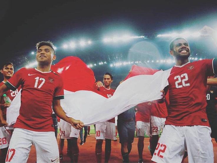 Selebrasi Saddil Ramdani dan para pemain Timnas Indonesia usai kalahkan Filipina. Copyright: Instagram @saddilramdani76