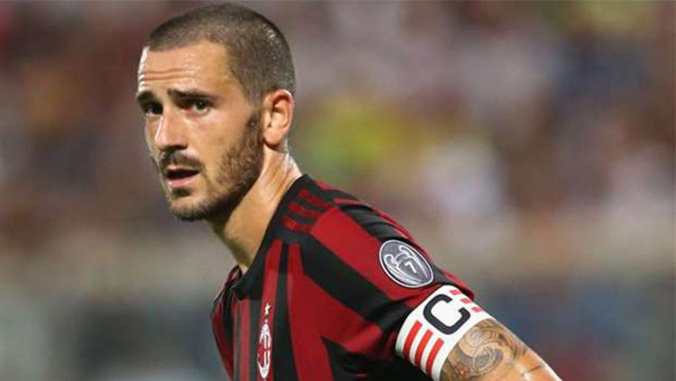 Leonardo Bonucci dengan ban kapten di lengan kirinya. - INDOSPORT