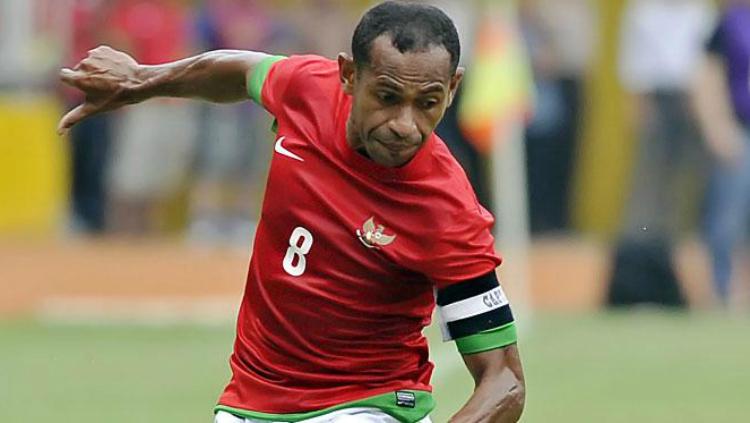 Legenda Timnas Indonesia, Elie Aiboy memuji penampilan Persewar Waropen saat menahan imbang Persiraja Banda Aceh.