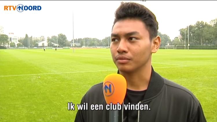 Deny Singo diwawancarai media Groningen, Belanda.