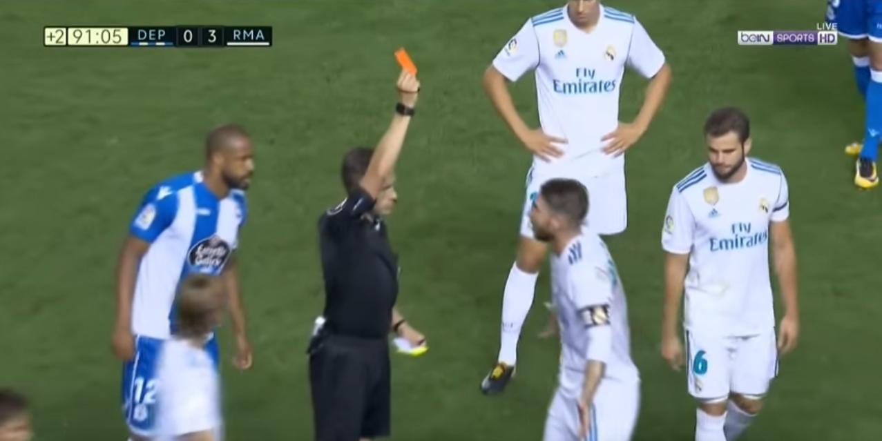 Sergio Ramos menerima kartu merah saat membela Real Madrid melawan Deportivo La Coruna. Copyright: Youtube