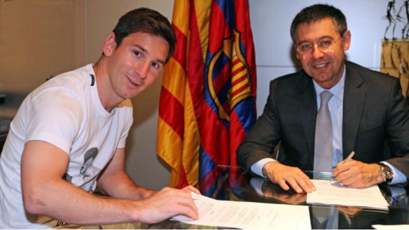 Barcelona lakukan revolusi besar-besaran, Josep Maria Bartomeu sebut jika Lionel Messi akan jadi bagian proyek kepelatihan Ronald Koeman jelang LaLiga Spanyol lanjutan.