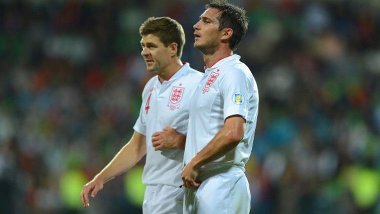 Steven Gerrard dan Frank Lampard, dua mantan pemain Timnas Inggris. Copyright: INDOSPORT